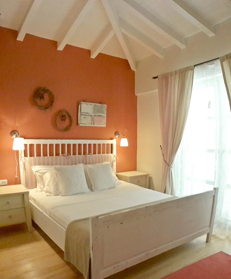 Salyangoz Bed & Breakfast Alacati Exterior photo